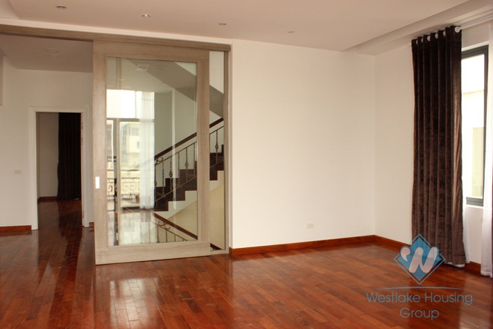 Nice house with nice garden for rent in Ciputra, Tay Ho, Ha Noi